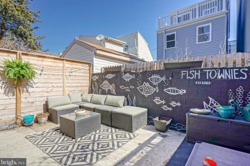 1321 Berks St, Philadelphia PA  19125-2813 exterior