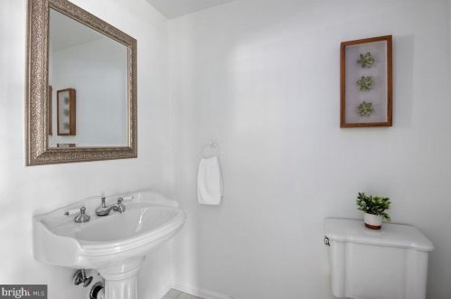 1111 Fallsmead Way, Rockville MD 20854-5549 exterior