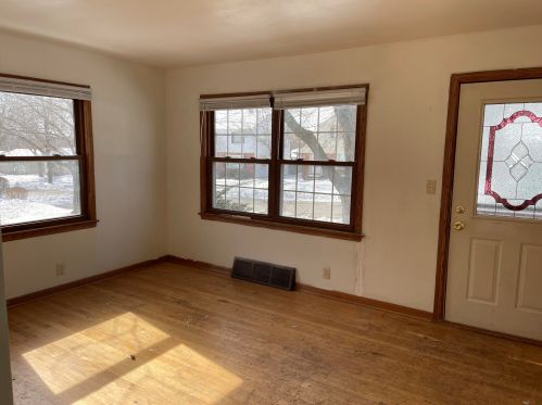 3470 98th St, Milwaukee, WI 53222-3414