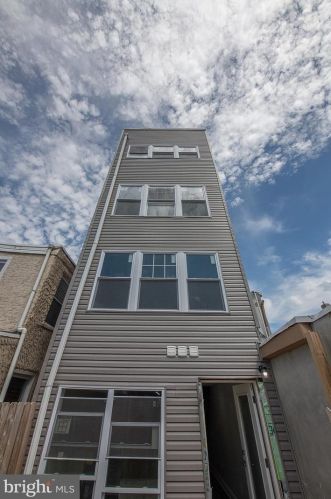 2122 2nd St, Philadelphia PA 19147-3802 exterior