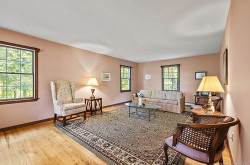 59 Sarah Bishop Rd, Ridgefield CT 06877-1215 exterior