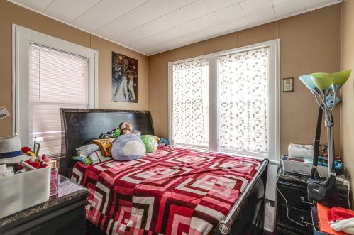 403 Jackson St, Waukegan IL 60085-6341 exterior