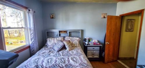 152 Oakland St, Springfield MA 01108-1738 exterior