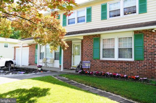 2373 Packard Ave, Huntingdon Valley, PA 19006-6418