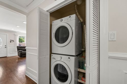 8354 Kilpatrick Ave, Chicago IL 60652-3517 exterior