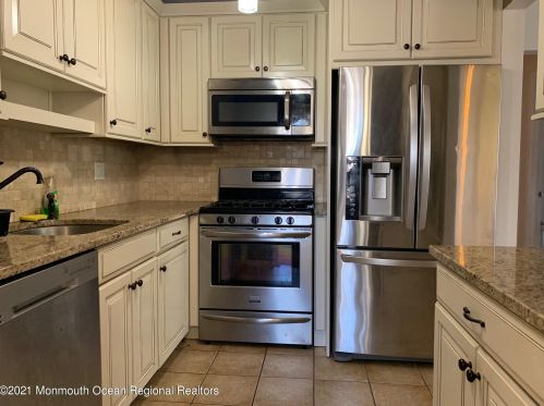 1707 Dahlia Ct, Jackson Twp, NJ 08527-4133