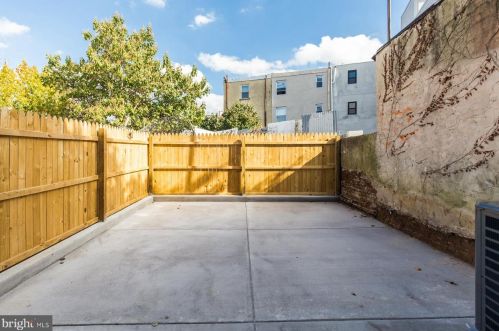 1647 Germantown Ave, Philadelphia PA 19140-4224 exterior