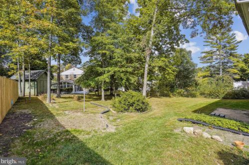 1391 Canterbury Way, Rockville MD 20854-6106 exterior