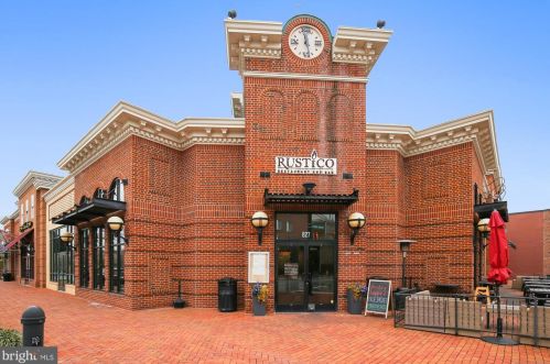 5823 Monticello Rd, Alexandria VA 22303-1302 exterior