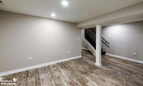 6229 Eberhart Ave, Chicago IL 60637-3318 exterior