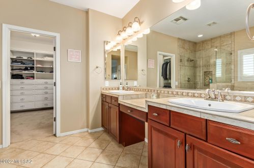 11779 Mesquite Holw Dr, Tucson AZ 85737-7350 exterior