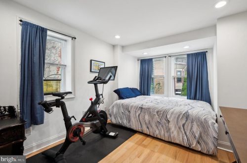 1131 Catharine St, Philadelphia PA 19143-2615 exterior