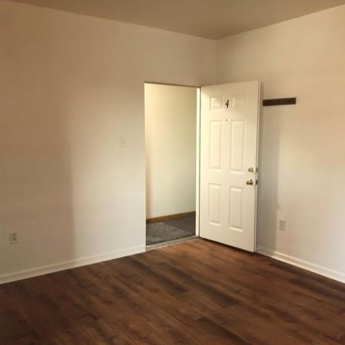 944 4th Ave, Moon Twp PA  15108-1660 exterior