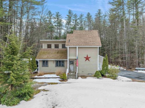 17 Hooksett Tpke, Concord NH  03304-4415 exterior