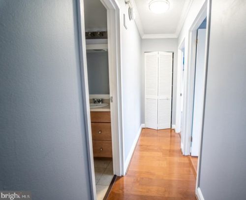 2001 Hamilton St, Philadelphia PA  19130-4298 exterior