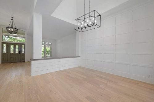 10074 Circleview Dr, Austin TX  78733-6302 exterior