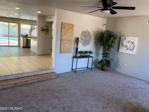 8542 Calle Bolivar, Tucson AZ  85715-5409 exterior