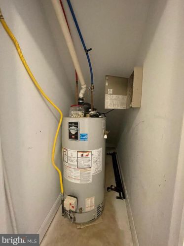 1807 17th St, Philadelphia PA 19145-2227 exterior