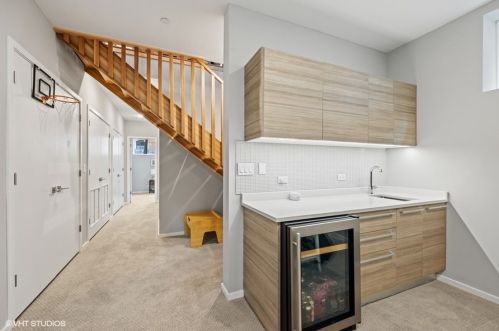 2237 Mclean Ave, Chicago IL 60647-4113 exterior