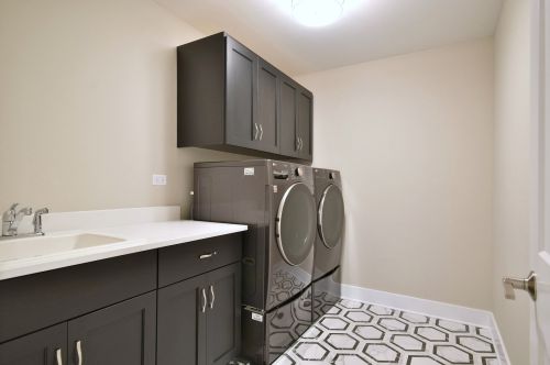 698 Berkley Ave, Elmhurst IL  60126-4244 exterior