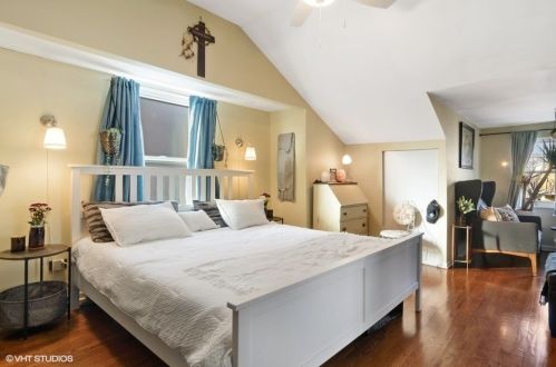 5908 Elston Ave, Chicago IL 60646-5508 exterior