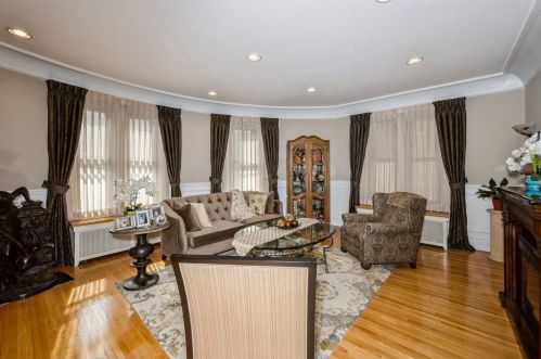 5654 Spaulding Ave, Chicago IL 60651-4139 exterior