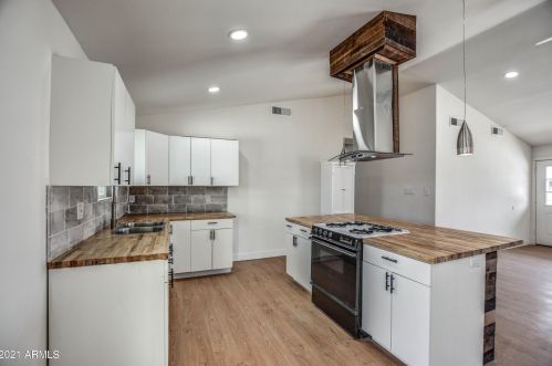 12224 26 Dr, Phoenix AZ 85017-3606 exterior