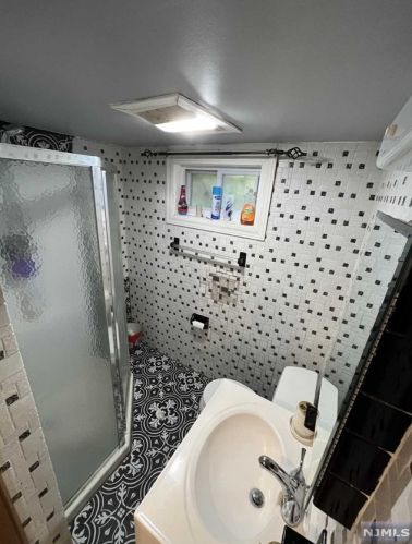 201 24th St, Paterson NJ 07514-2128 exterior