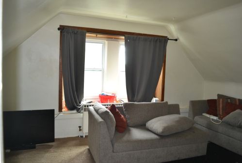 2023 Delaware Ave, Pittsburgh PA 15218-1875 exterior