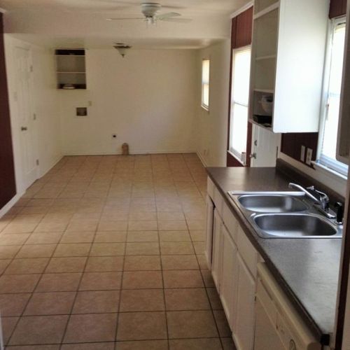 2317 Mcclure St, Irving TX  75062-4237 exterior