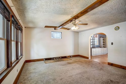 919 Land Pl, Milwaukee WI 53202-1536 exterior