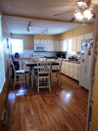 11121 Avenue, Chicago, IL 60617