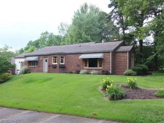 1105 Ridge Rd, Canton, OH 44703-2148