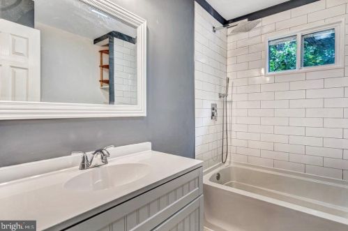 321 Mohawk Trl, Browns Mills NJ  08015-6301 exterior