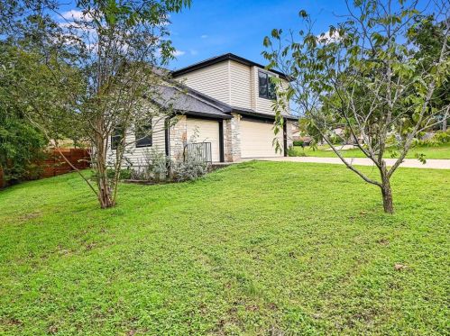 1101 Durham Dr, Austin TX  78753-5817 exterior