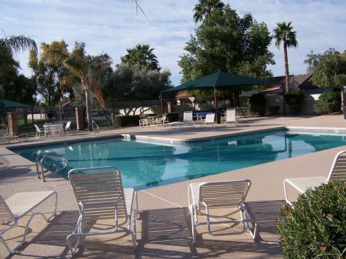 815 Calle Del Norte, Chandler AZ  85225-0916 exterior