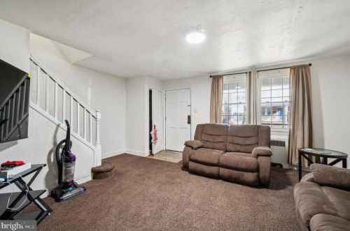 2422 Upland St, Chester PA 19013-6007 exterior