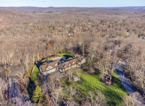 752 Ridge Road Ter, Kinnelon NJ  07405-2132 exterior