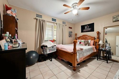 2518 Bitter Crk Dr, Austin TX 78744-5211 exterior