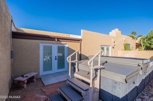 9814 1st St, Tucson AZ  85748-1950 exterior