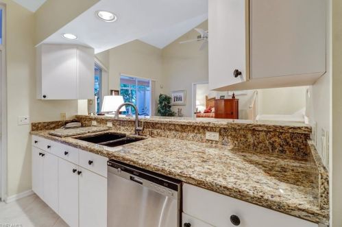 4870 Boulevard Ct, Naples FL 34103-3046 exterior