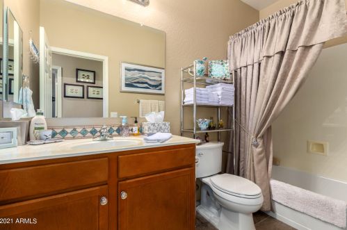 7706 24 Dr, Phoenix AZ 85041-7668 exterior