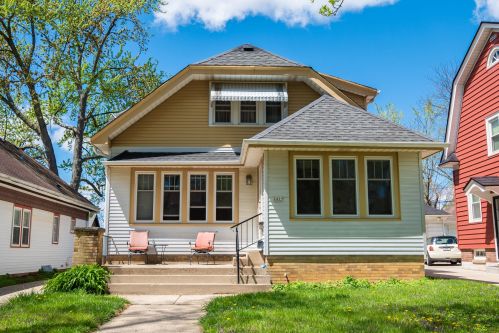 2419 66th St, Milwaukee, WI 53219-2026