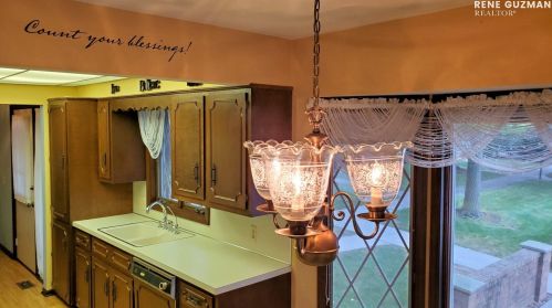 2325 Radcliff Vlg Dr, Grand Rapids MI 49546-7724 exterior