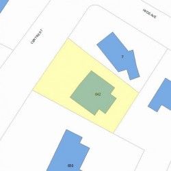 642 Centre St, Newton MA 02458-2327 plot plan