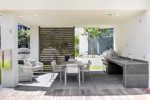 1388 Kapiolani Blvd, Honolulu HI  96814-3620 exterior