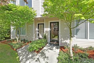 2648 42 Ave, Seattle WA  98199-3012 exterior