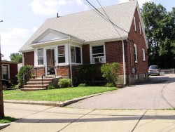 49 Hawthorn St, Newton, MA 02458-1216