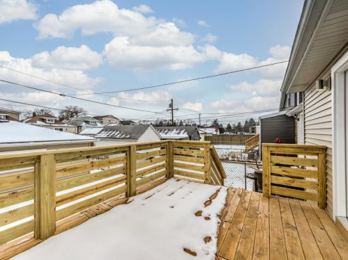 7933 Cressett Dr, Chicago IL 60707-1346 exterior