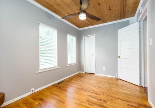 4624 1 St, Kalamazoo MI 49009-7943 exterior